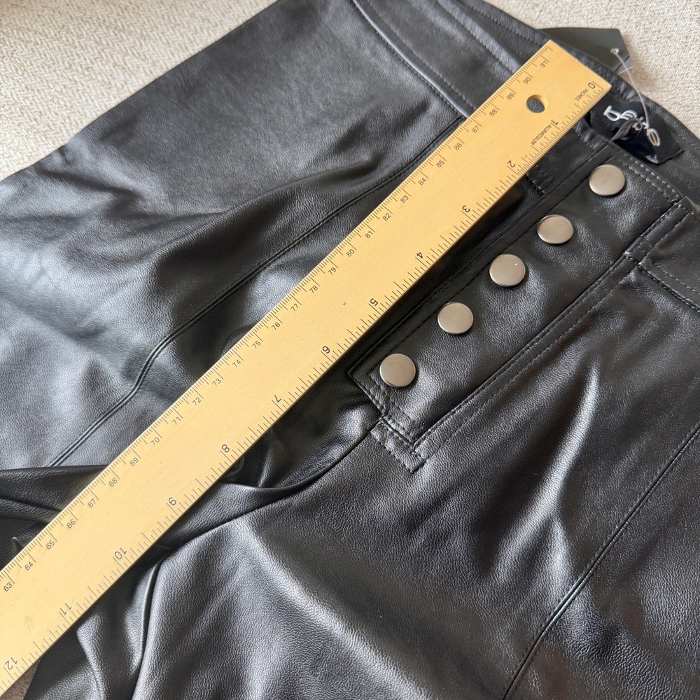 ๐ค Bebe Black Leather Button Front Seamed Leggings - Picture 9 of 15
